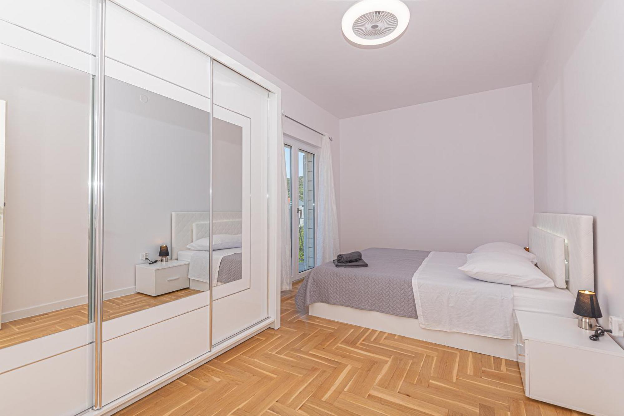 Sun Spalato Mastrinka Vinišće Kamer foto